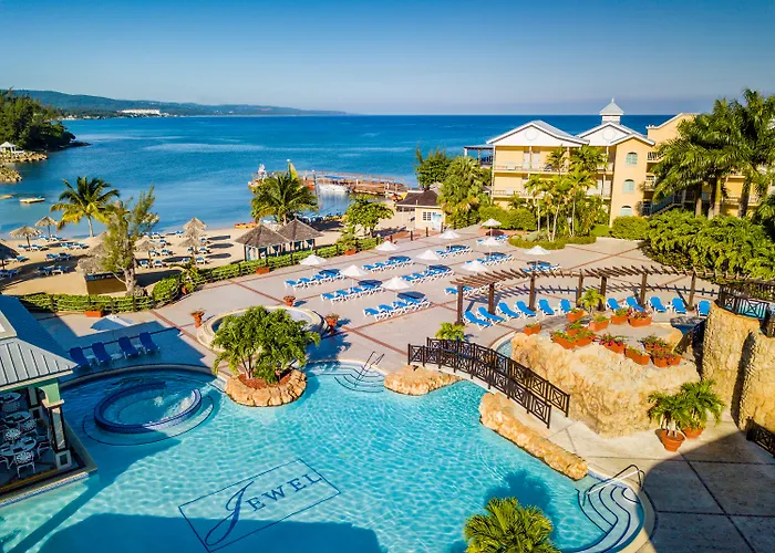 Jewel Paradise Cove Adult Beach Resort&Spa