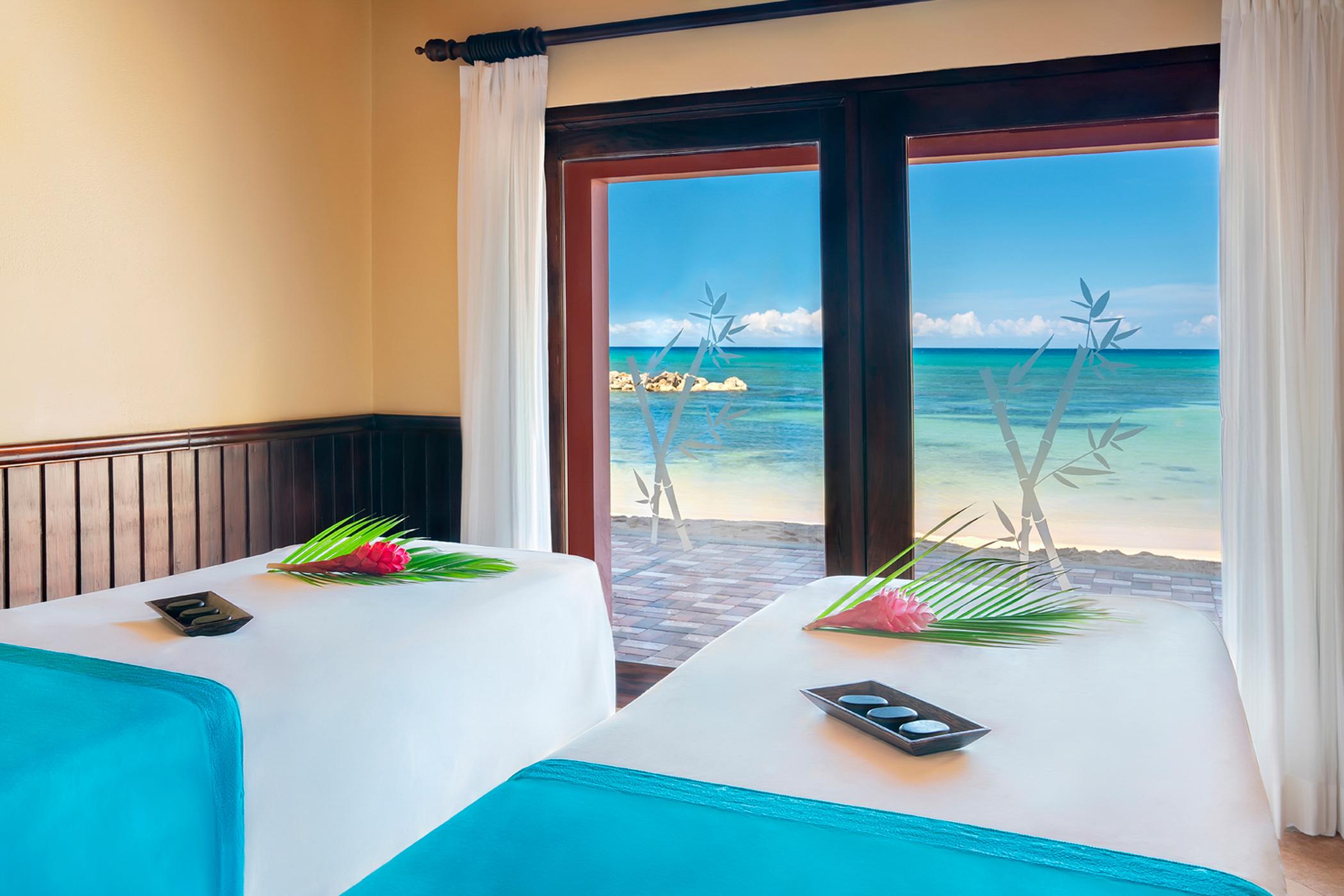 Jewel Paradise Cove Adult Resort&spa
